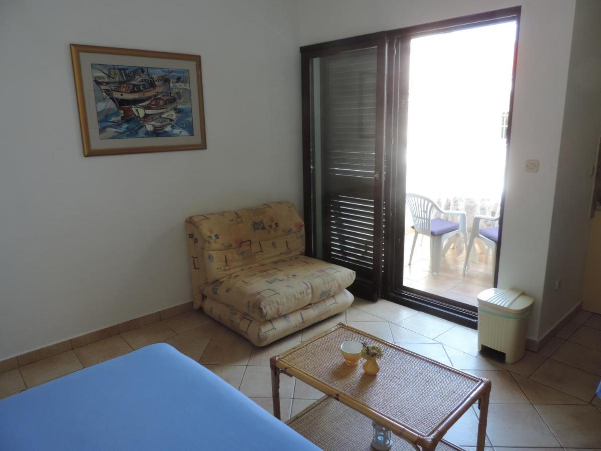 Apartmani Lavanda Pag Town Exterior foto